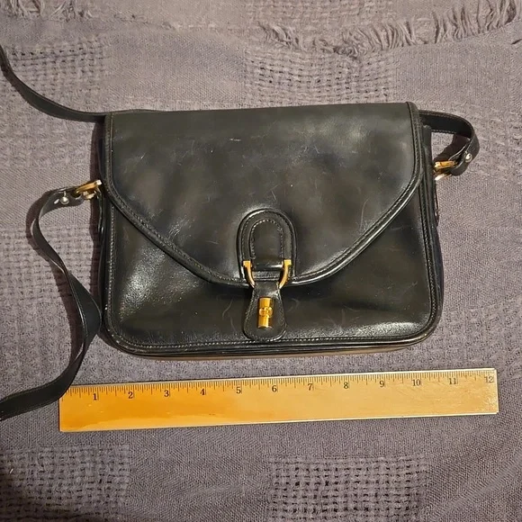 Designer Vintage Leather Handbag with Long Strap - Picture 3 of 9